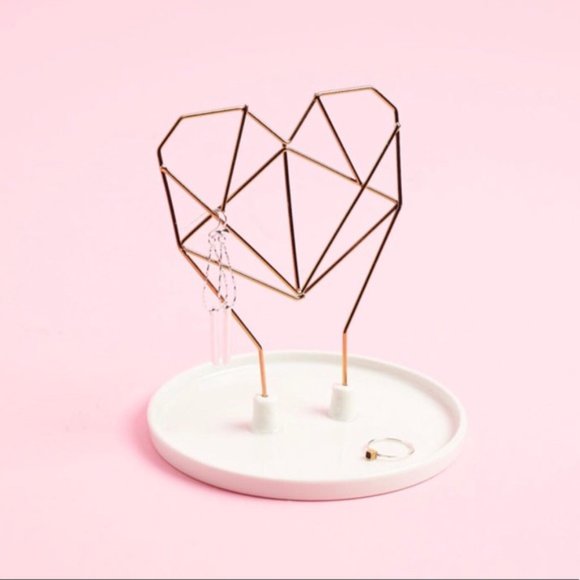 IMM LIVING Rose Gold Wire Heart Jewelry Holder - Picture 1 of 4